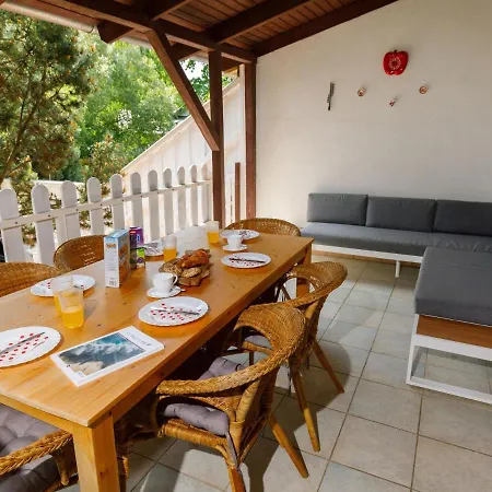 Violetta Grande By Interhome Сasa de vacaciones *